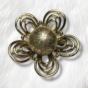 🔴 3 FOR $20 Vintage Flower Brooch